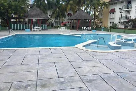 Rairoyale At Castles Apartment Ocho Rios